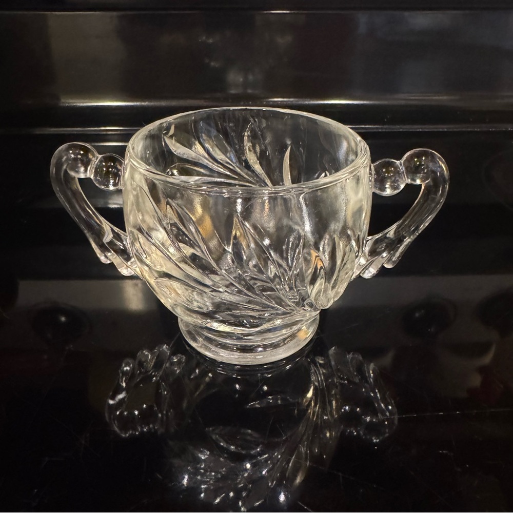 Vintage Indiana Glass Open Sugar Bowl Willow Pattern